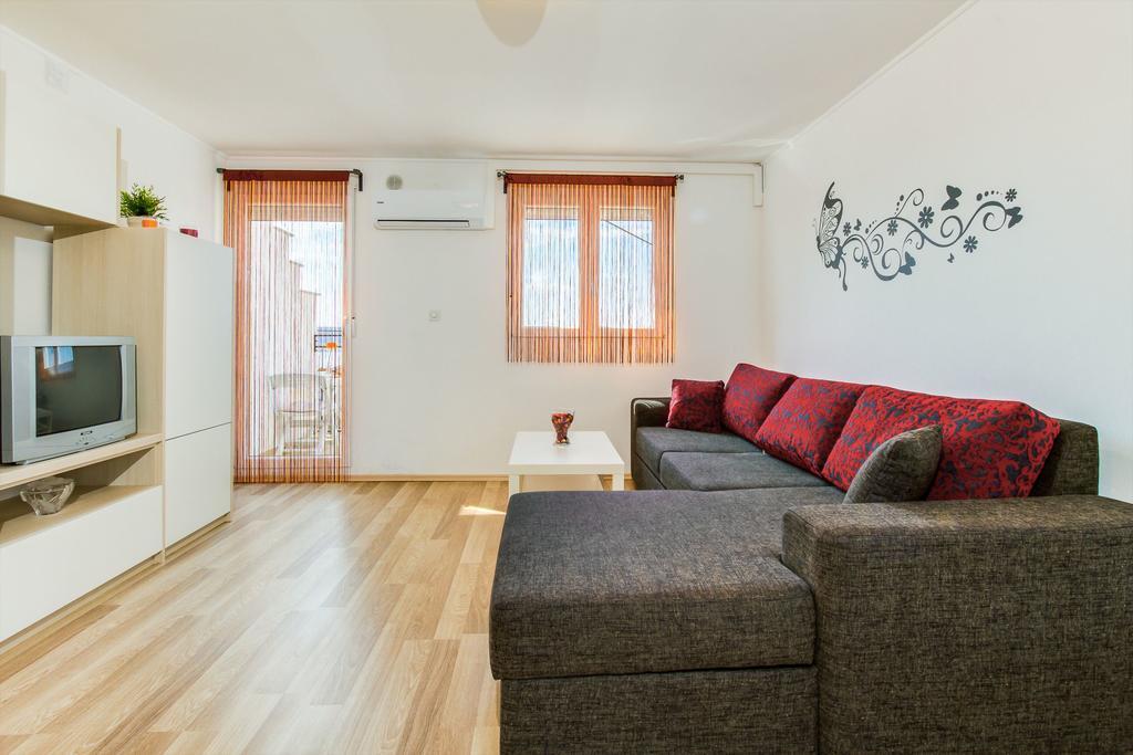 Apartmani Bregovec Maslenica Exterior photo